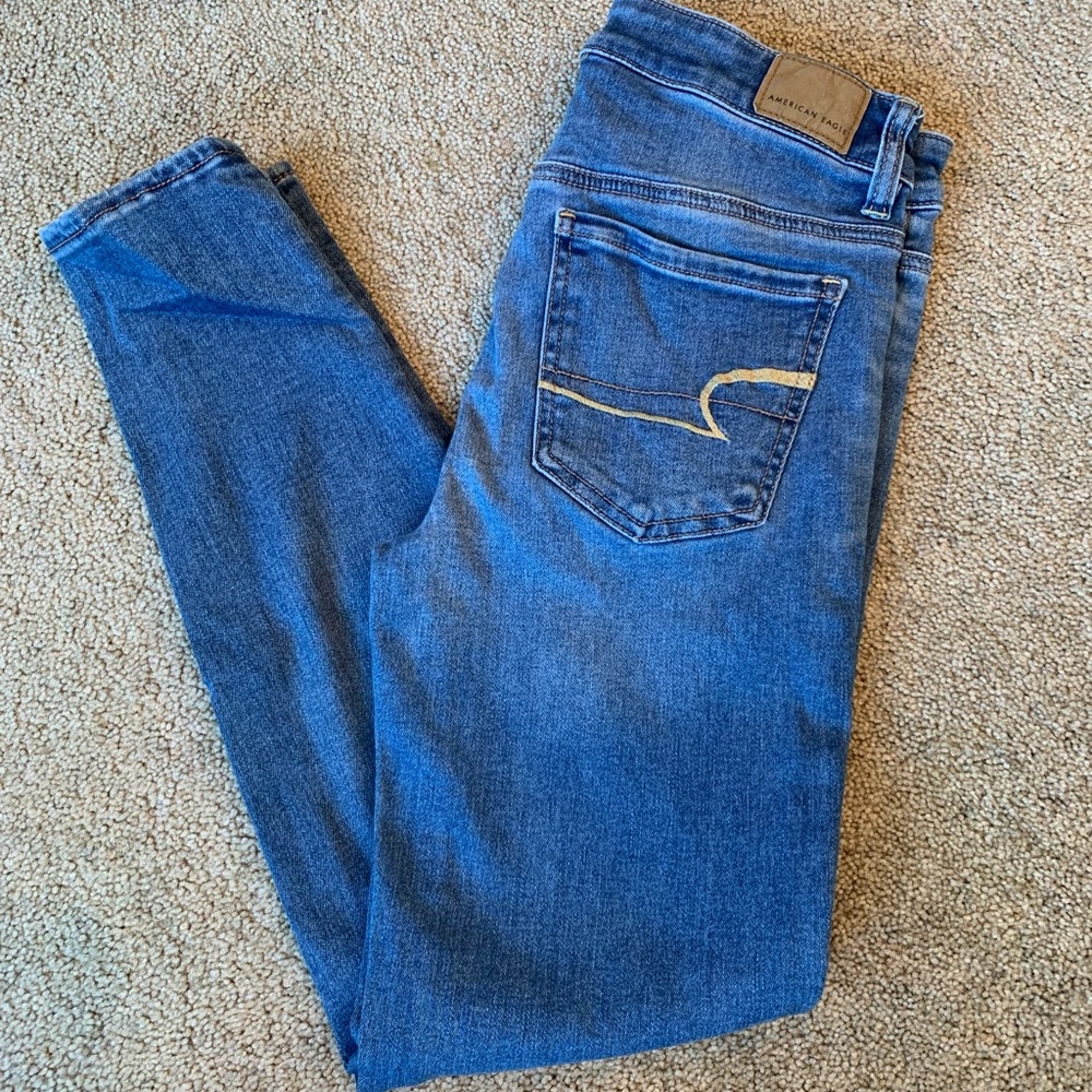 American Eagle High-Rise short Jeggings.
